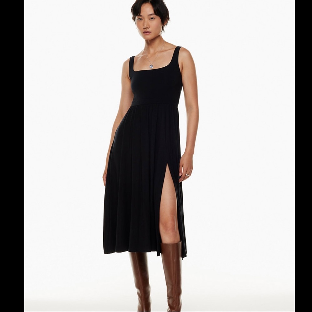 Aritzia Wilfred market slit dress black S